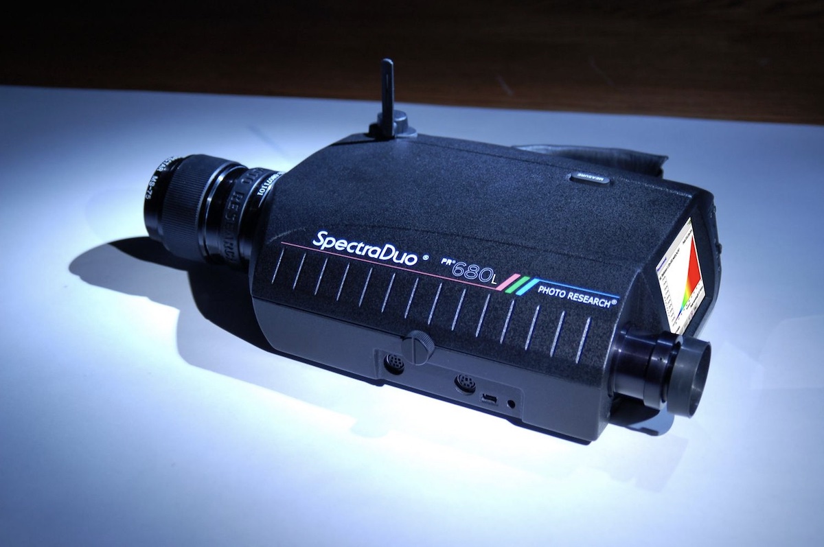 The PR680L SpectraDuo professional colour measurement tool used by display calibrators