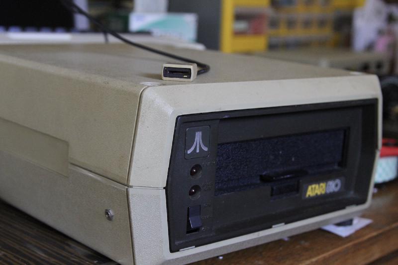 Miniaturised Atari 810 disk drive emulator built with 3D-printed enclosure